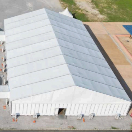 Chapiteaux - Fond 30 m (plancher, moquettes, velum, clim, éclairage)